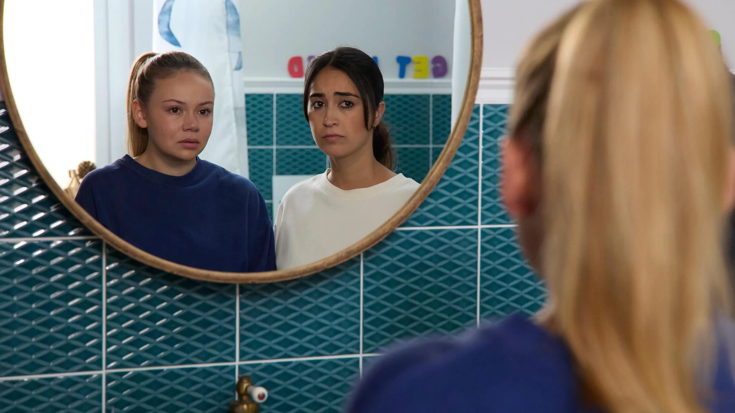 „Unter uns“-Folge 7780 auf RTL+: Benedikt erpresst Patrizia