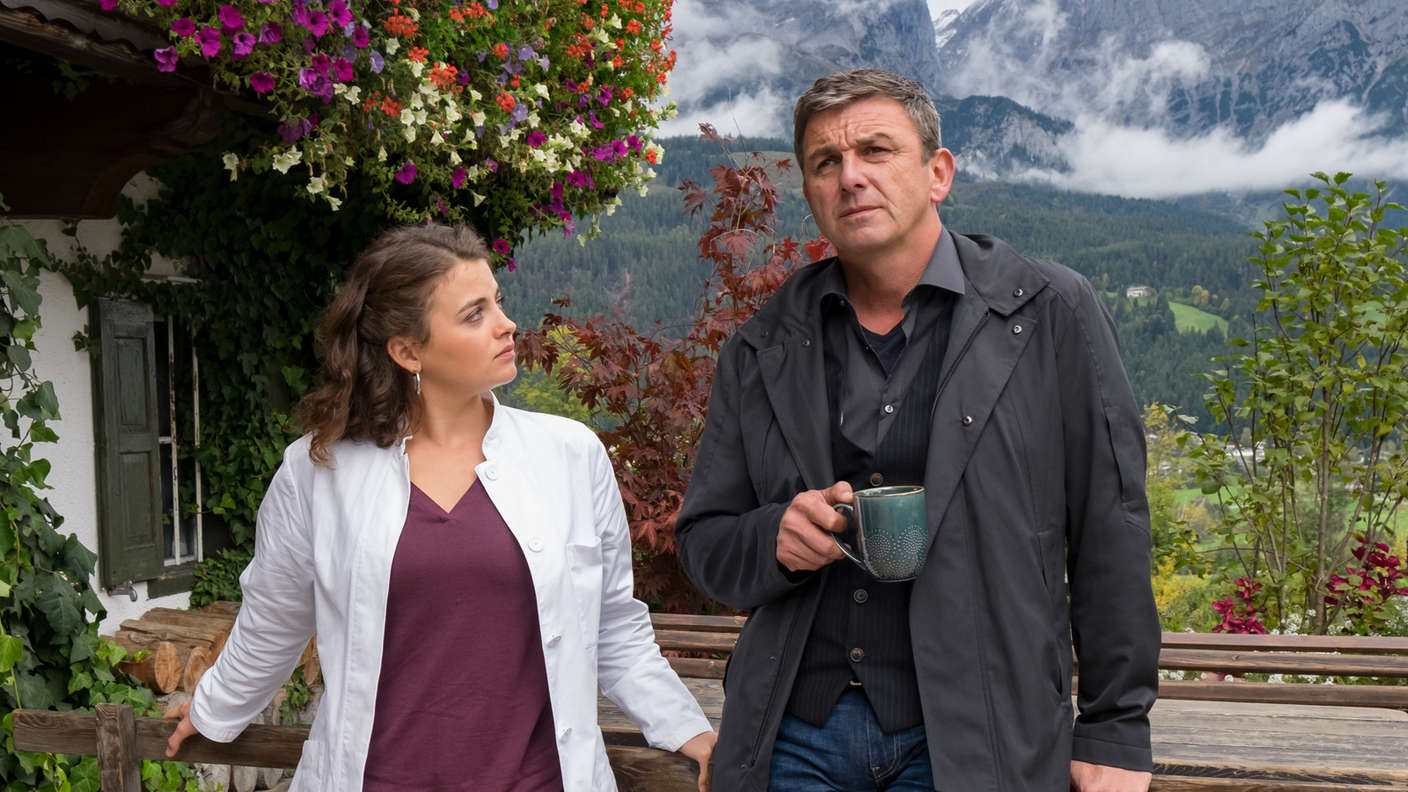 Weihnachten wie im Heimatfilm: So feiert “Bergdoktor”-Star Ronja Forcher