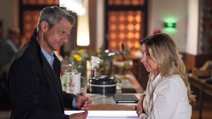 &bdquo;Unter uns&ldquo;-Vorschau heute: Easy geht einen Schritt auf Ute zu