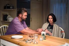 „Unter uns“-Folge 7769 auf RTL+: Sina überrascht Bambi mit einer Lösung für sein Büroproblem