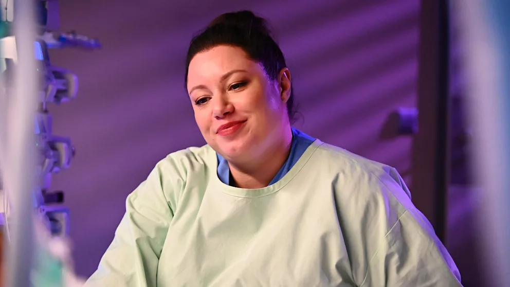 Die beliebte Daily Soap „Alles was zählt“ begeistert täglich seit fast zwei Jahrzehnten mit fesselnden Geschichten rund um Liebe, Ehrgeiz und familiäre Konflikte.  In der beliebten Serie „Alles was zählt“ ist immer etwas los. Doch was erwartet die Zuschauer heute? Eines ist sicher: Auch heute gibt es wieder einige spannende Wendungen. Lesen Sie hier die Vorschau auf die Folge 4873 von „Alles was zählt“ am 21. Januar 2026 auf RTL+.  Darum geht es heute bei „Alles was zählt“ Hier ist die Vorschau zur neuen „Alles was zählt“-Folge 4873 am Mittwoch, dem 21. Januar 2026, auf RTL+:  +++ Achtung Spoiler: Diese Folge ist heute auf RTL+ verfügbar und erst nächste Woche im TV zu sehen +++  Vanessa (Julia Augustin, 38) befindet sich weiterhin in Untersuchungshaft, nachdem sie sich wegen der illegalen Herztransplantation selbst angezeigt hat: Ein Prozess steht an. Der Besuch ihres Anwalts Kilian Reichenbach (Marc Dumitru, 39) bringt jedoch überraschend positive Neuigkeiten: Vanessa wird aus der Haft entlassen und darf die Zeit bis zur Gerichtsverhandlung in Freiheit verbringen. Für sie ist das eine große Erleichterung, denn sie kann die kommenden Wochen wieder bei ihrer Familie sein, sich um ihren Sohn Henry kümmern und auch an Jans (Daniel Noah, 39) Beerdigung teilnehmen.  Zwischen Deniz (Igor Dolgatschew, 42) und Charlie (Shaolyn Fernandez, 28) kommt es zu Spannungen Vanessa wird aus der Haft entlassen – aber zu welchem Preis?  Foto: Julia Feldhagen/RTL  Doch die Freude über die Haftverschonung ist nicht ungetrübt. Kurz bevor Vanessa die Untersuchungshaft verlässt, erfährt sie, wie es zu dieser Entscheidung gekommen ist. Nach und nach erkennt sie den wahren Hintergrund der Entlassung – und dieser wirft neue Fragen auf und sorgt dafür, dass Vanessas neu gewonnene Freiheit unter einem besonderen Vorzeichen steht.  Wie es weitergeht, sehen Sie schon heute bei „Alles was zählt“ auf RTL+ und am 28. Januar um 19:05 Uhr auf RTL im Free-TV.  Wo und wann läuft „Alles was zählt“? „Alles was zählt“ läuft montags bis freitags um 19:05 Uhr auf RTL. Die neuesten Folgen sind bereits eine Woche vorab um 19:40 Uhr im Stream auf RTL+ (ANZEIGE) verfügbar.