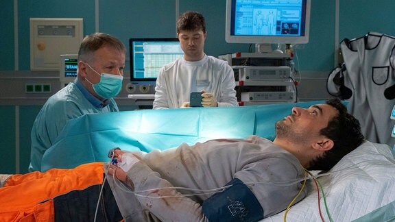 In aller Freundschaft (1026) • Grenzgänger