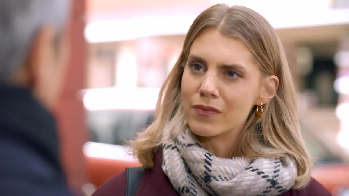 „Unter uns“-Folge+: Benedikt sieht Stella mit einem fremden Mann