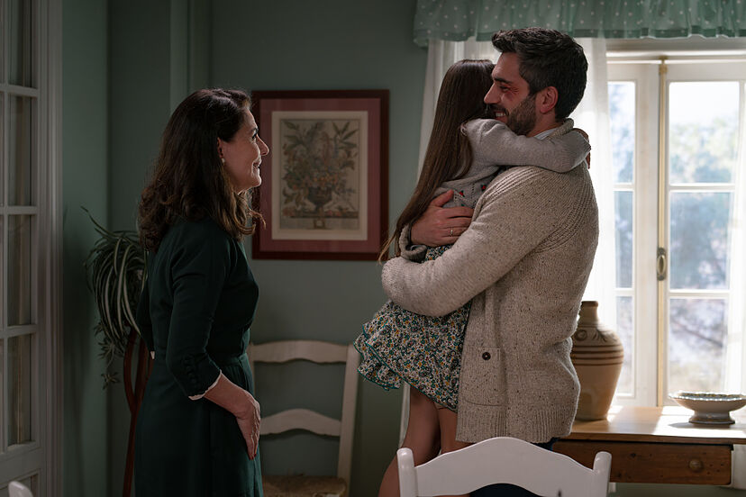 Avance semanal de los capítulos 26 al 30 de ‘Sueños de libertad’ en Antena 3: La romántica escena de Marta y Fina