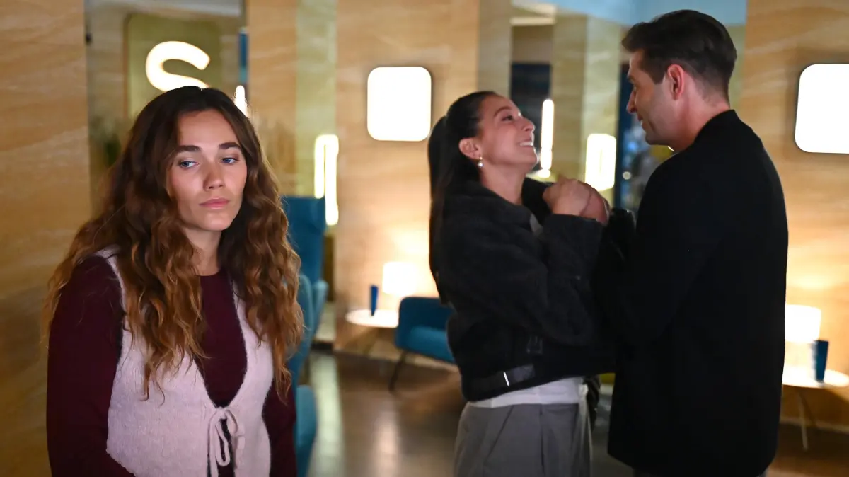 AWZ-Folge 4866 auf RTL+: Zwei Feindinnen wollen Charlies Leben zerstören