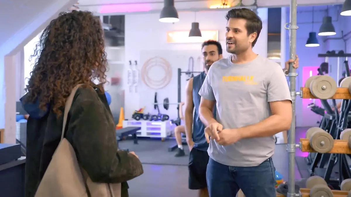 „Unter uns”-Vorschau heute auf RTL+: Naomi gibt Paco einen Korb