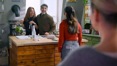 „Unter uns”-Vorschau heute auf RTL+: Naomi und Paco kommen sich näher