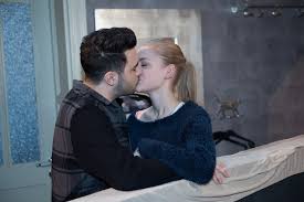 „Unter uns”-Vorschau am 22.01.26 im TV: Naomi gibt Paco einen Korb