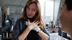 „Unter uns“-Folge 7797 auf RTL+: Was verheimlicht Dana vor ihrer Familie?