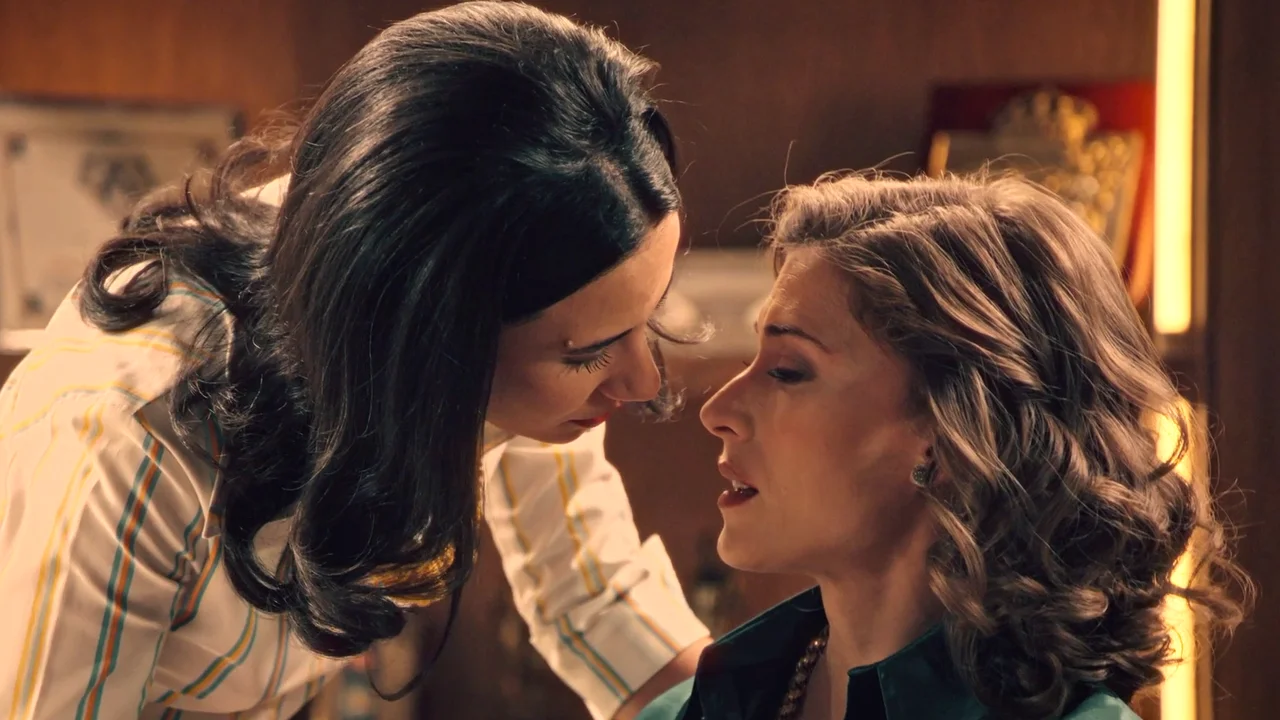 Sueños de libertad’: Marta deja atrás sus miedos y besa a Cloe (Mejores momentos)