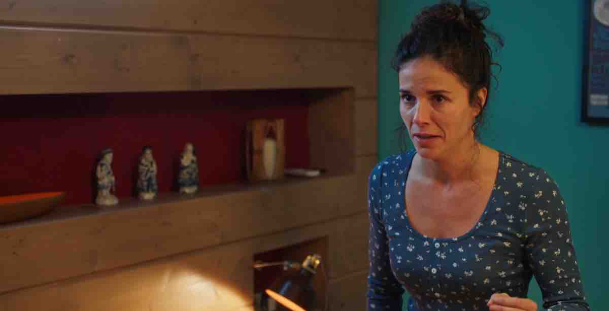 Demain Nous Appartient du 29 janvier : Roxane quitte Sara ! (résumé + vidéo épisode 2129 en avance)