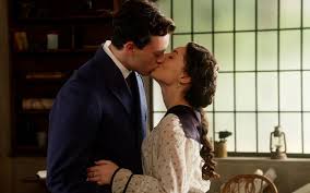 ‘La promesa’ le dará una alegría a Martina y Curro le escribirá la carta al rey para recuperar su estatus