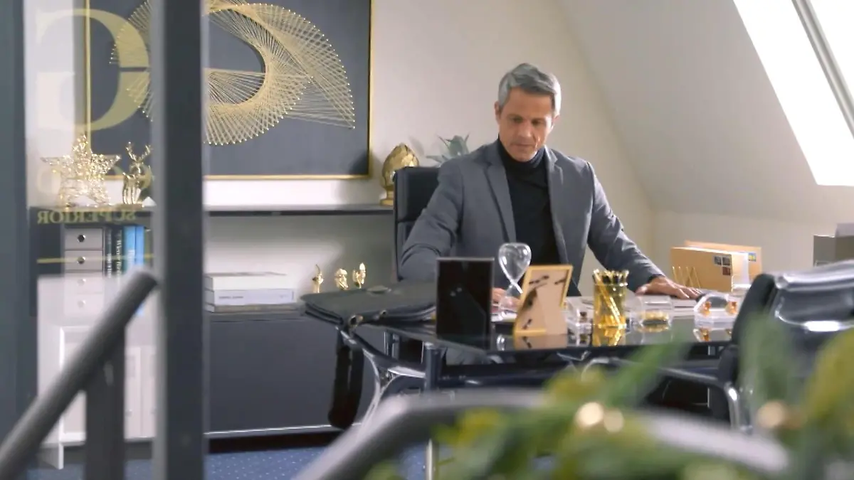 „Unter uns” am 13.02.25 im TV: Stella entdeckt Patrizias böses Spiel mit Benedikt