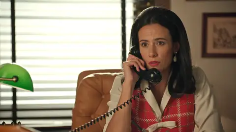 Rodrigo llama a Cloe para preguntarle por Valentina &hellip; &iexcl;y quiere quedar con ella!