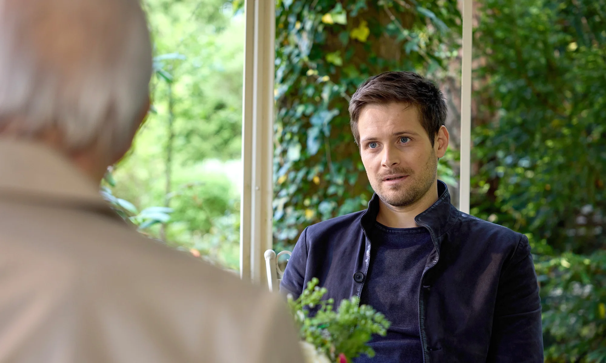 „Sturm der Liebe“-Neuzugang bringt Werners Enkel in Bedrängnis – was verheimlicht er?