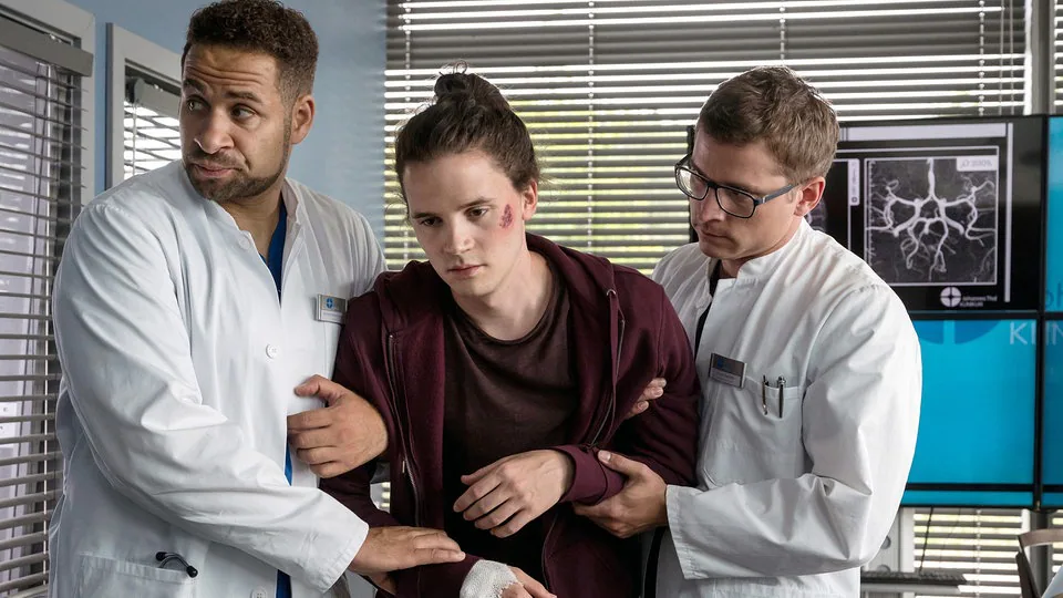 “In aller Freundschaft”: Infos & aktuelle News zur ARD-Serie