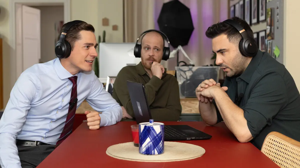 „Unter uns“-Folge 7804 auf RTL+: Easy schlichtet zwischen Ringo und Tobias