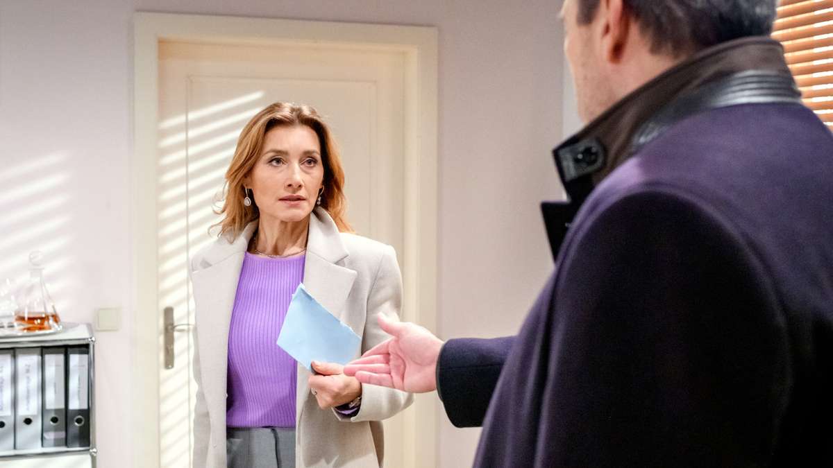 “Sturm der Liebe”: Alexandra wird von Christoph erwischt, als sie den Beweis von Professor Bode entwenden will